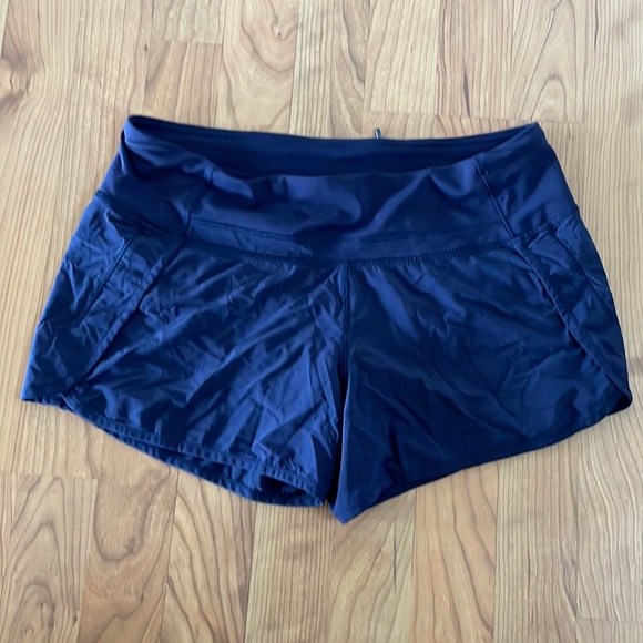 Lululemon shorts. Size 3 - Picture 1 of 2